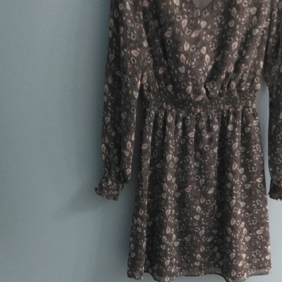 LOFT Floral Dress - Picture 3 of 4